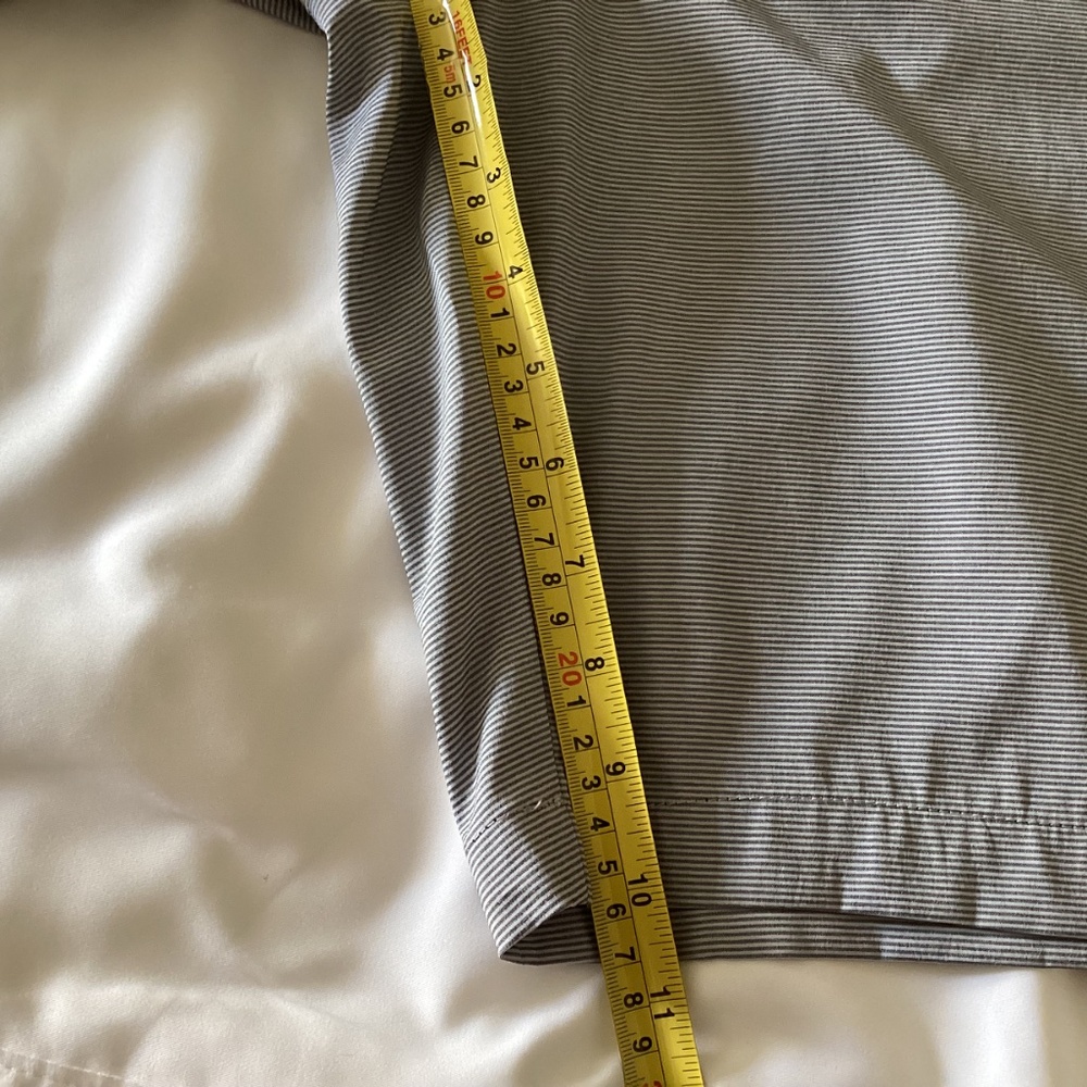 Men’s Lucky Brand Shorts Gray and White Striped Pockets Size 36” Inseam 10” EUC - Picture 7 of 11